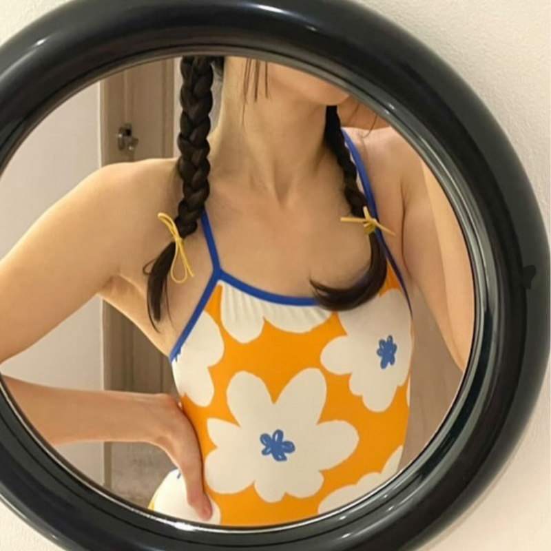 Retro Print Women's One-Piece  - Aquatic Sports Swimming recensione e prezzo